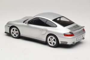 Porsche 911 996 Turbo Ezüst KK-Scale 1:18 KKDC181471 Fém – 5. kép a 6-ből