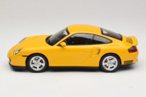 Porsche 911 996 Turbo Sárga KK-Scale 1:18 KKDC181473 Fém – 3. kép a 6-ből