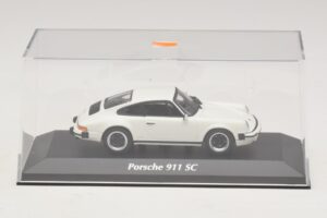 Porsche 911 SC Fehér Maxichamps 1:43 940062020 Fém – 4. kép a 5-ből