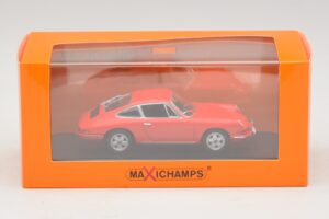 Porsche 911S Narancs Maxichamps 1:43 940067120 Fém – 5. kép a 5-ből