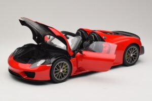 Porsche 918 Spyder Weissach Package Guards Red AUTOart 1:12 12122 Fém – 2. kép a 8-ből