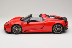 Porsche 918 Spyder Weissach Package Guards Red AUTOart 1:12 12122 Fém – 4. kép a 8-ből