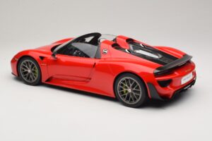 Porsche 918 Spyder Weissach Package Guards Red AUTOart 1:12 12122 Fém – 7. kép a 8-ből