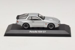 Porsche 924 GT Ezüst Maxichamps 1:43 940066122 Fém