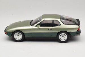 Porsche 924 Turbo Világoszöld & Sötétzöld MCG 1:18 MCG18660 Fém – 3. kép a 6-ből