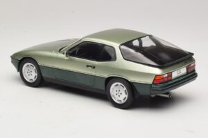 Porsche 924 Turbo Világoszöld & Sötétzöld MCG 1:18 MCG18660 Fém – 5. kép a 6-ből
