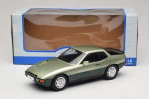 Porsche 924 Turbo Világoszöld & Sötétzöld MCG 1:18 MCG18660 Fém – 6. kép a 6-ből
