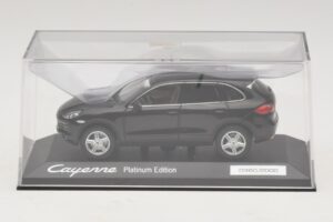 Porsche Cayenne 9PA Platina Kiadás Fekete Minichamps 1:43 WAP0200160E Fém – 4. kép a 5-ből