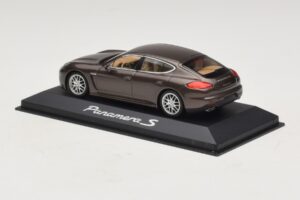 Porsche Panamera 970 S Barna Metál Minichamps 1:43 WAP0203400E Fém – 3. kép a 5-ből