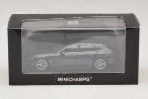 Porsche Panamera 971 4 E-Hybrid Sport Turismo Szürke Minichamps 1:43 410066112 Fém – 5. kép a 5-ből