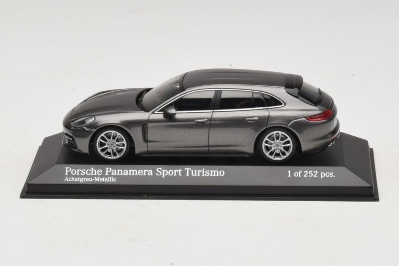 Porsche Panamera 971 Sport Turismo 4S Szürke Minichamps 1:43 410066111 Fém