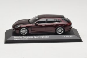 Porsche Panamera 971 Sport Turismo 4S Piros Minichamps 1:43 410066110 Fém