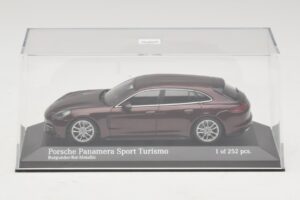 Porsche Panamera 971 Sport Turismo 4S Piros Minichamps 1:43 410066110 Fém – 4. kép a 5-ből
