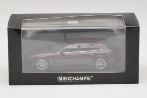 Porsche Panamera 971 Sport Turismo 4S Piros Minichamps 1:43 410066110 Fém – 5. kép a 5-ből