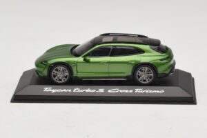 Porsche Taycan Turbo S Cross Turismo Zöld Minichamps 1:43 WAP0207830M003 Fém