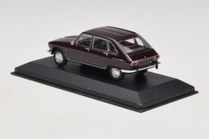 Renault 16 Sötétpiros Minichamps 1:43 400113104 Diecast – 3. kép a 5-ből