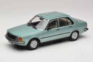 Renault 18 Világoszöld MCG 1:18 MCG18596 Fém