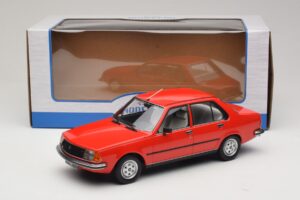 Renault 18 Piros MCG 1:18 MCG18595 Fém – 6. kép a 6-ből