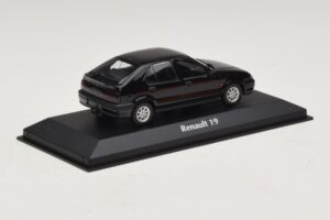 Renault 19 Fekete Maxichamps 1:43 940113701 Diecast – 2. kép a 5-ből