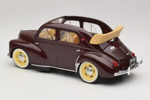 Renault 4CV Gesztenyebarna Solido 1:18 8048 Fém – 5. kép a 6-ből