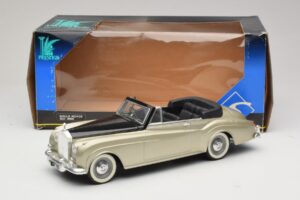 Rolls-Royce Silver Cloud II Ezüst Solido 1:18 8006 Fém – 6. kép a 6-ből