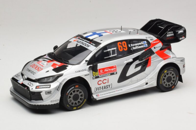 Toyota GR Yaris Rally1 #69 K. Rovanpera / J. Halttunen Rally Portugal 2025 IXO 1:18 18RMC250B Fém