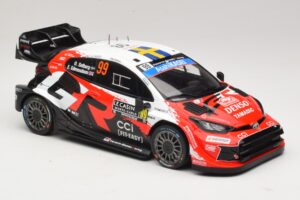 Toyota GR Yaris Rally1 #99 O. Solberg / E. Edmondson Rally Monte Carlo Winner 2026 IXO 1:18 18RMC269A Fém – 4. kép a 6-ből