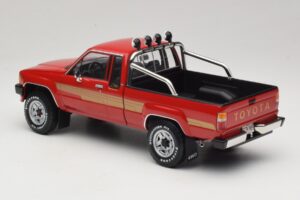 Toyota Hilux N50 Xtra Cab 4x4 Piros KK-Scale 1:18 KKDC181562 Fém – 5. kép a 6-ből