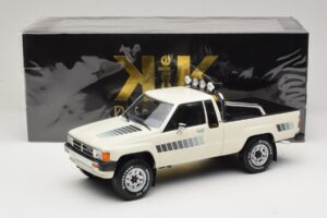 Toyota Hilux N50 Xtra Cab 4x4 Fehér KK-Scale 1:18 KKDC181564 Fém – 6. kép a 6-ből