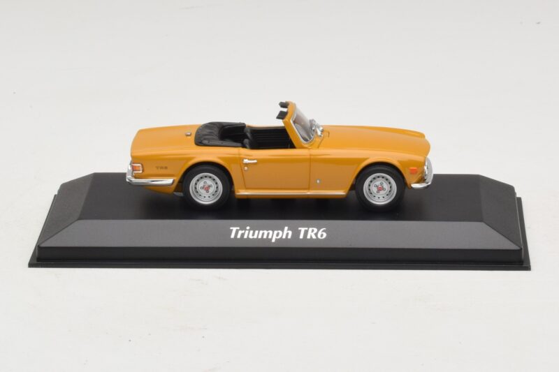 Triumph TR6 Narancssárga Maxichamps 1:43 Triumph TR6 Narancssárga Maxichamps 1:43 940132571 Fém