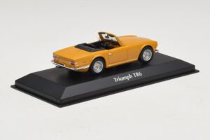 Triumph TR6 Narancssárga Maxichamps 1:43 940132571 Fém – 2. kép a 5-ből