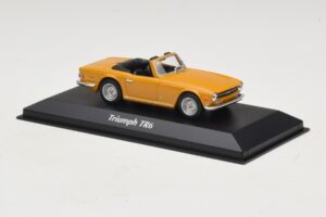 Triumph TR6 Narancssárga Maxichamps 1:43 940132571 Fém – 3. kép a 5-ből