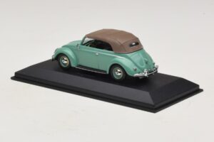Volkswagen 1200 Kabrió Puhatető Zöld Minichamps 1:43 430052042 Fém – 3. kép a 5-ből