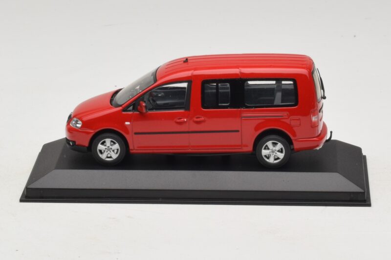 Volkswagen Caddy 2K Bus Piros Minichamps 1:43 Volkswagen Caddy 2K Bus Piros Minichamps 1:43 CADDY009 Fém