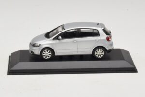 Volkswagen Golf Plus Mk5 Ezüst Csere Doboz Minichamps 1:43 400054370-R1 Fém