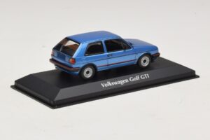 Volkswagen Golf GTI Mk2 Kék Metál Maxichamps 1:43 940054120 Fém – 2. kép a 5-ből