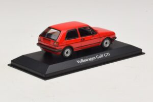 Volkswagen Golf GTI Mk2 Piros Maxichamps 1:43 940054121 Fém – 2. kép a 5-ből