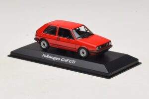 Volkswagen Golf GTI Mk2 Piros Maxichamps 1:43 940054121 Fém – 3. kép a 5-ből