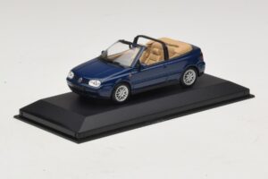 Volkswagen Golf Mk4 Kabrió Kék Kereskedői Kiadás Minichamps 1:43 GOLF005 Fém – 2. kép a 5-ből