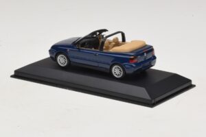Volkswagen Golf Mk4 Kabrió Kék Kereskedői Kiadás Minichamps 1:43 GOLF005 Fém – 3. kép a 5-ből
