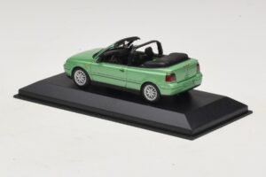 Volkswagen Golf Mk4 Kabrió Zöld Metál Minichamps 1:43 430058335 Fém – 3. kép a 5-ből