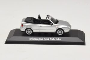 Volkswagen Golf Mk4 Kabrió Ezüst Maxichamps 1:43 940058331 Fém