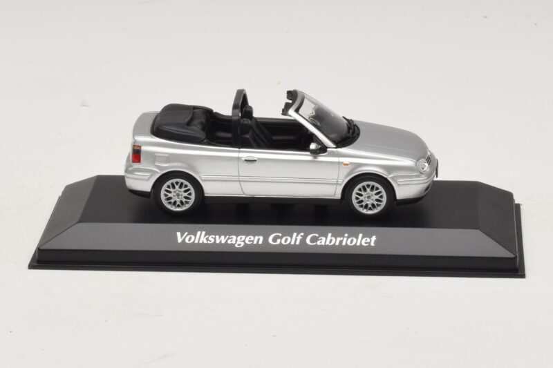 Volkswagen Golf Mk4 Kabrió Ezüst Maxichamps 1:43 940058331 Fém
