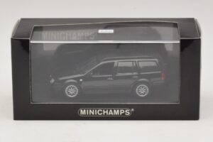 Volkswagen Golf Mk4 Variant Sport Highline BBS Edition Fekete Pótdoboz Minichamps 1:43 GOLF008-R1 Fém – 5. kép a 5-ből