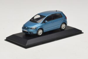 Volkswagen Golf Plus Mk5 Kék Metál Csere Doboz Minichamps 1:43 GOLF02-R1 Fém – 2. kép a 5-ből