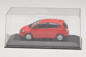 Volkswagen Golf Plus Mk5 Tornado Red Csere Doboz Minichamps 1:43 821911110-R1 Fém – 4. kép a 5-ből