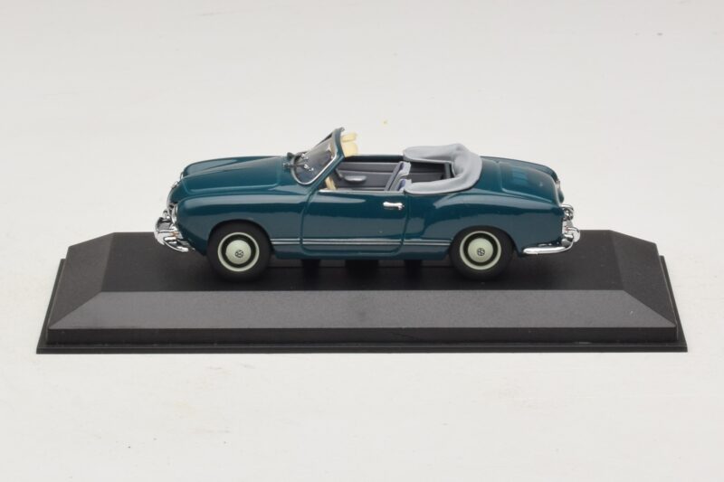 Volkswagen Karmann Ghia Kabrió Sötétkék Minichamps 1:43 Volkswagen Karmann Ghia Kabrió Sötétkék Minichamps 1:43 GHIA001 Fém