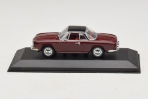 Volkswagen Karmann Ghia Piros Fekete Tetővel Minichamps 1:43 GHIA002 Fém