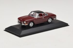 Volkswagen Karmann Ghia Piros Fekete Tetővel Minichamps 1:43 GHIA002 Fém – 2. kép a 5-ből