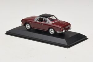 Volkswagen Karmann Ghia Piros Fekete Tetővel Minichamps 1:43 GHIA002 Fém – 3. kép a 5-ből